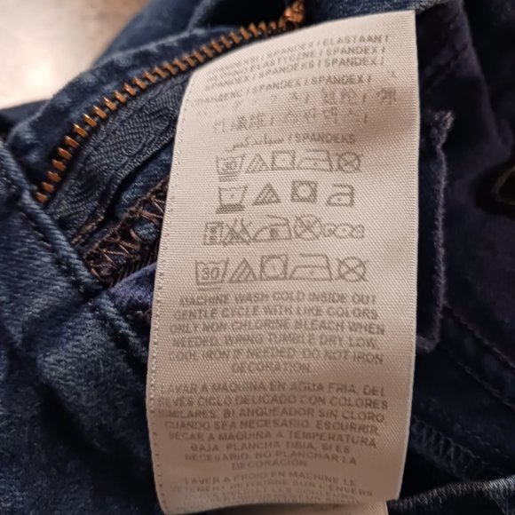 Guess Curvy Sophia dark Wash Skinny Jeans  Size 23 - Picture 12 of 15